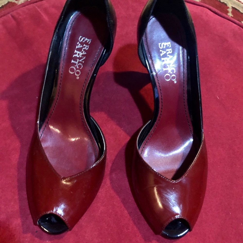 Franco Sarto Ombré burgundy / black heels